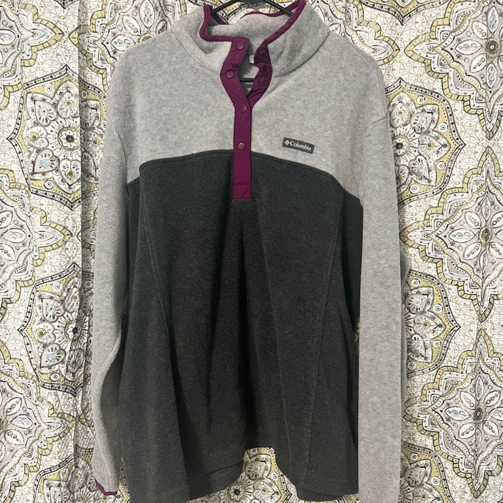 Columbia pullover